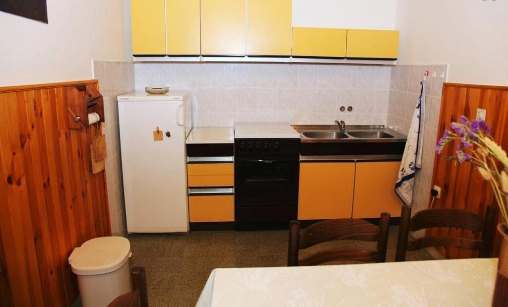 Apartment With Sea View Prigradica Ngoại thất bức ảnh
